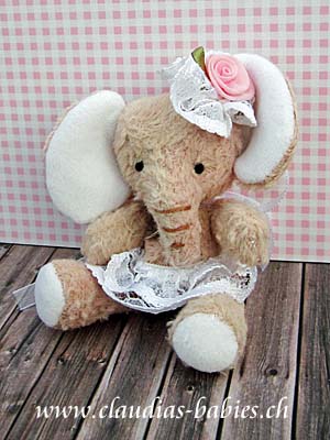 elefant_genaeht